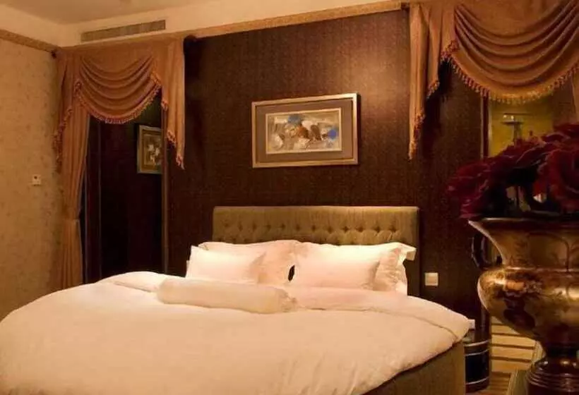 Hotel Qingdao Danube International