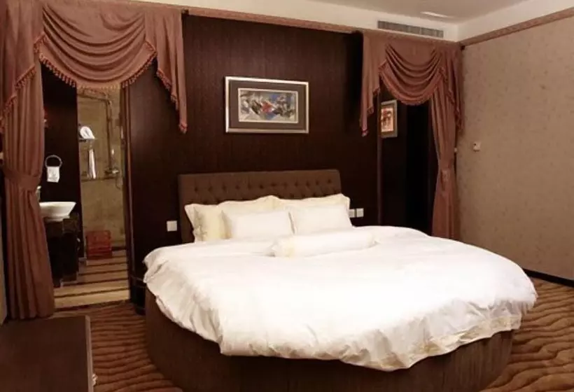 Hotel Qingdao Danube International