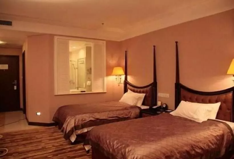 Hotel Qingdao Danube International