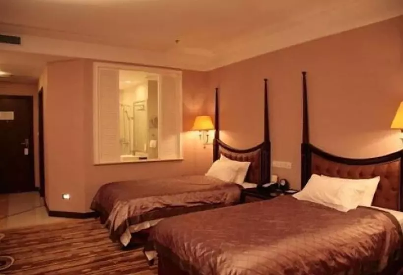 Hotel Qingdao Danube International