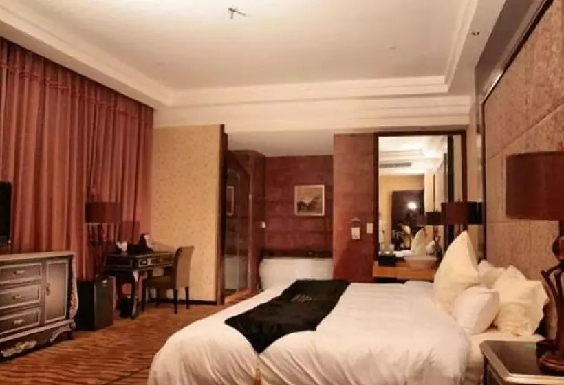 Hotel Qingdao Danube International