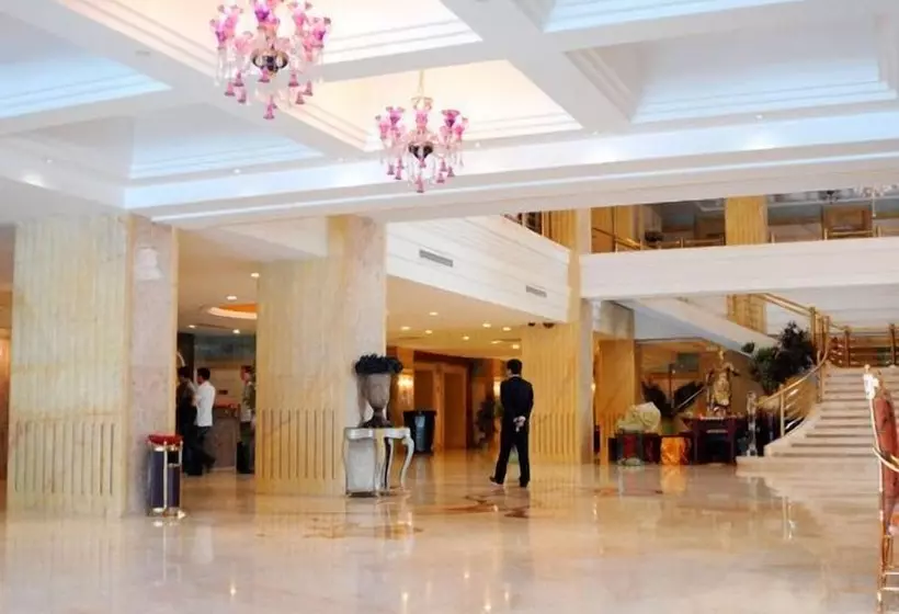 Hotel Qingdao Danube International