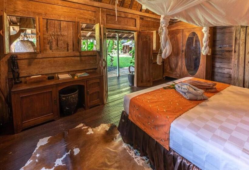 酒店 Ratua Private Island Resort