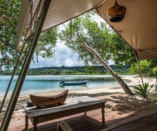 酒店 Ratua Private Island Resort