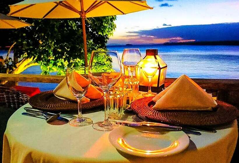 酒店 Ratua Private Island Resort