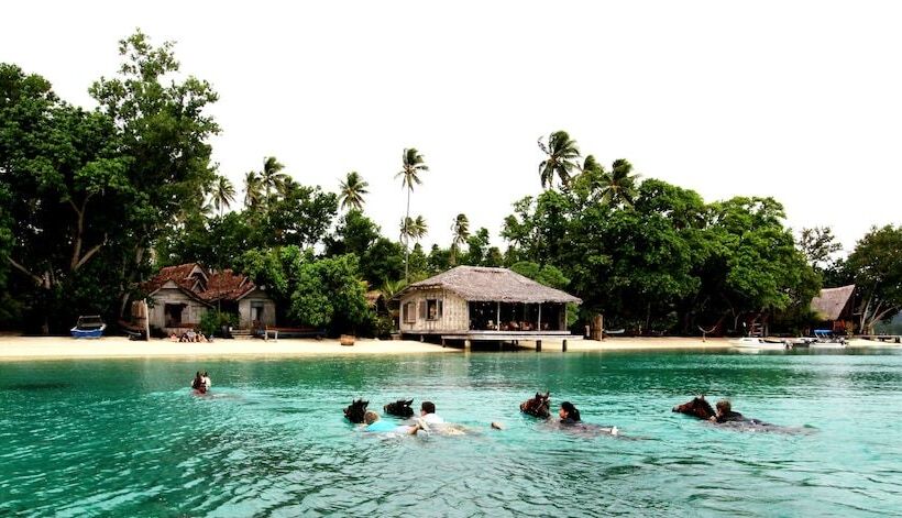 酒店 Ratua Private Island Resort