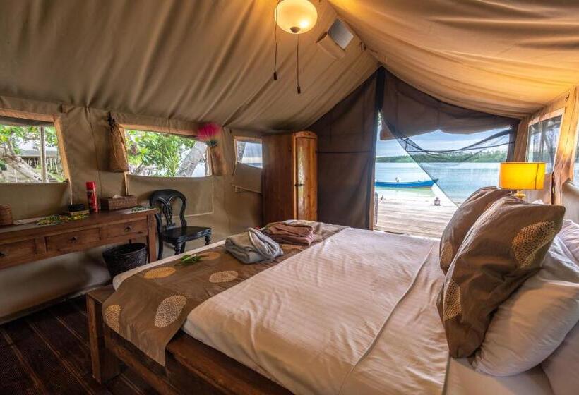 酒店 Ratua Private Island Resort