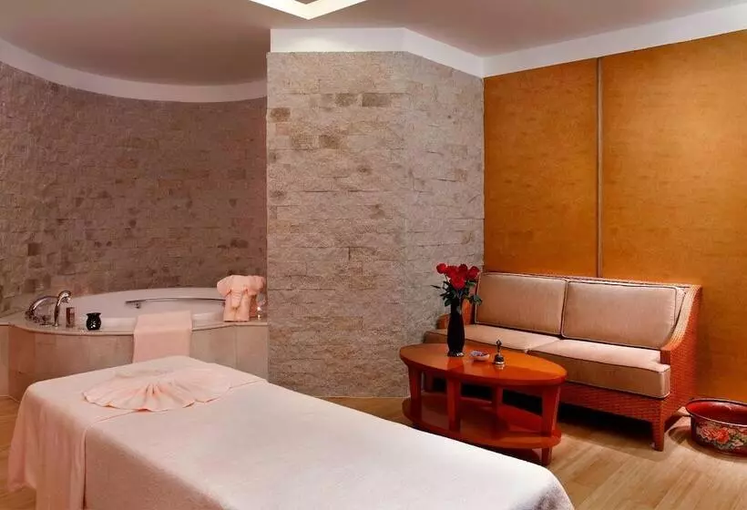 Отель Sheraton Jinzhou