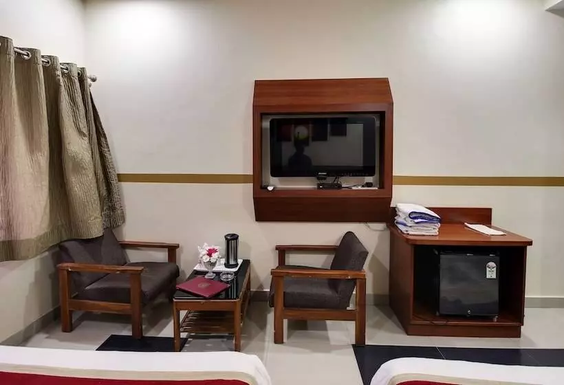 ホテル Sunset Inn Mount Abu With Swimming Pool