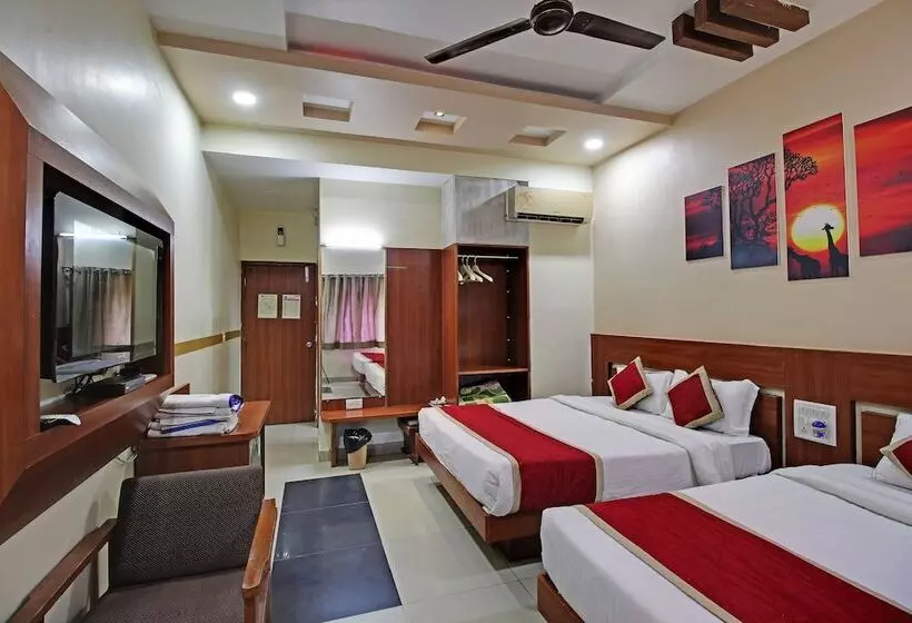 ホテル Sunset Inn Mount Abu With Swimming Pool