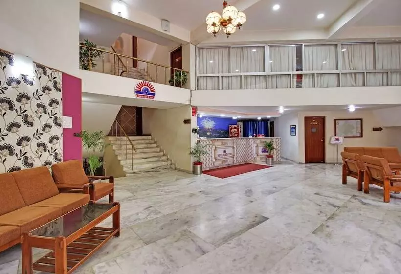 ホテル Sunset Inn Mount Abu With Swimming Pool