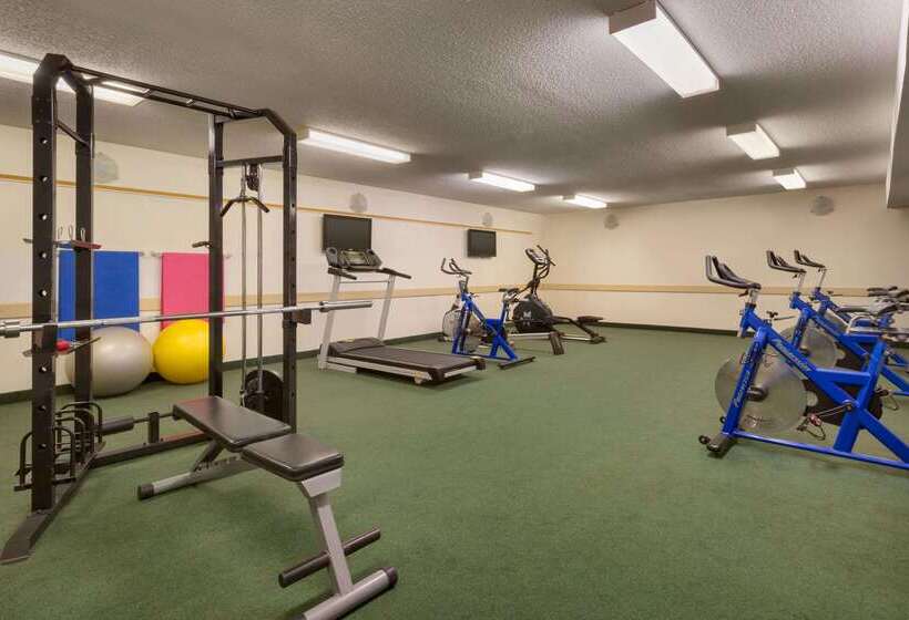 호텔 Super 8 By Wyndham Prince George