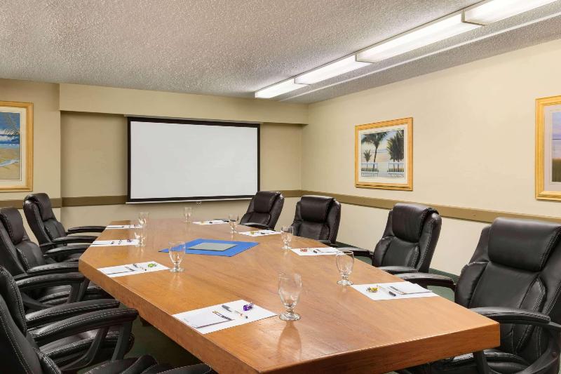 호텔 Super 8 By Wyndham Prince George