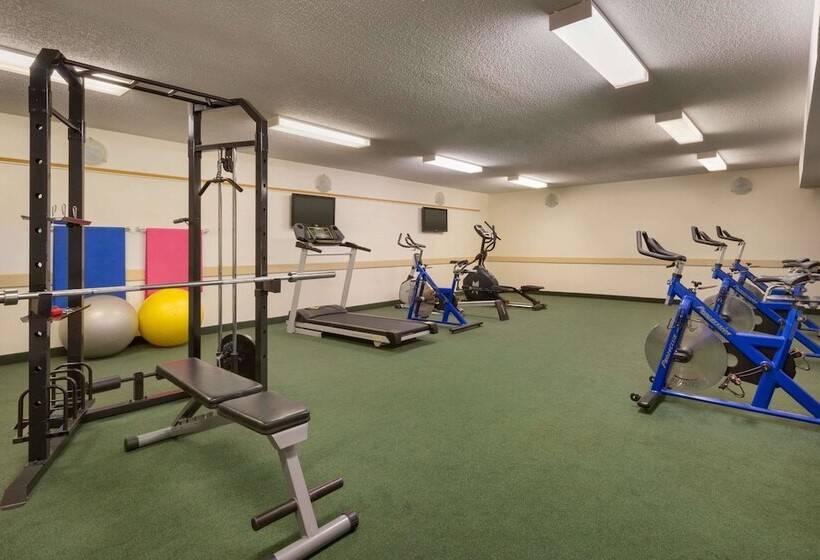 호텔 Super 8 By Wyndham Prince George