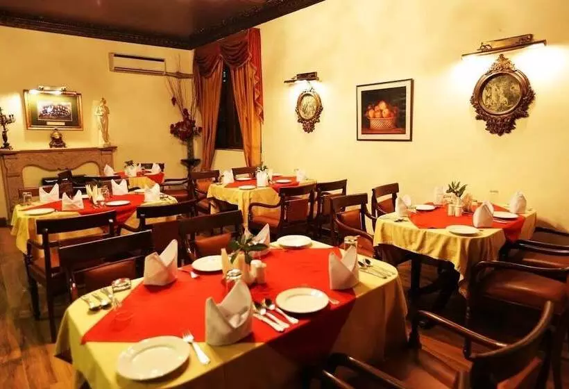 Hotelli Welcomheritage Windsor Lodge