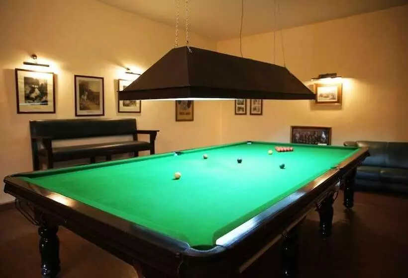 Hotelli Welcomheritage Windsor Lodge