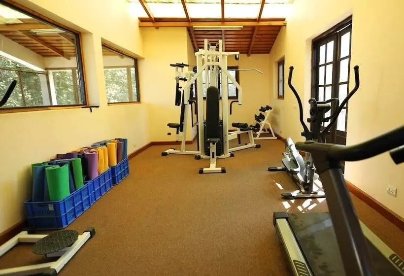 Hotelli Welcomheritage Windsor Lodge