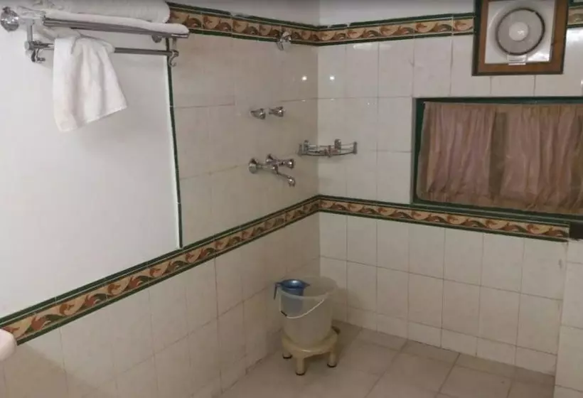 Hotelli Welcomheritage Windsor Lodge