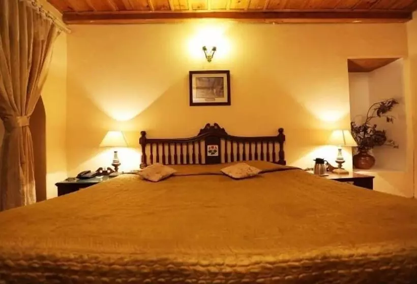 Hotelli Welcomheritage Windsor Lodge