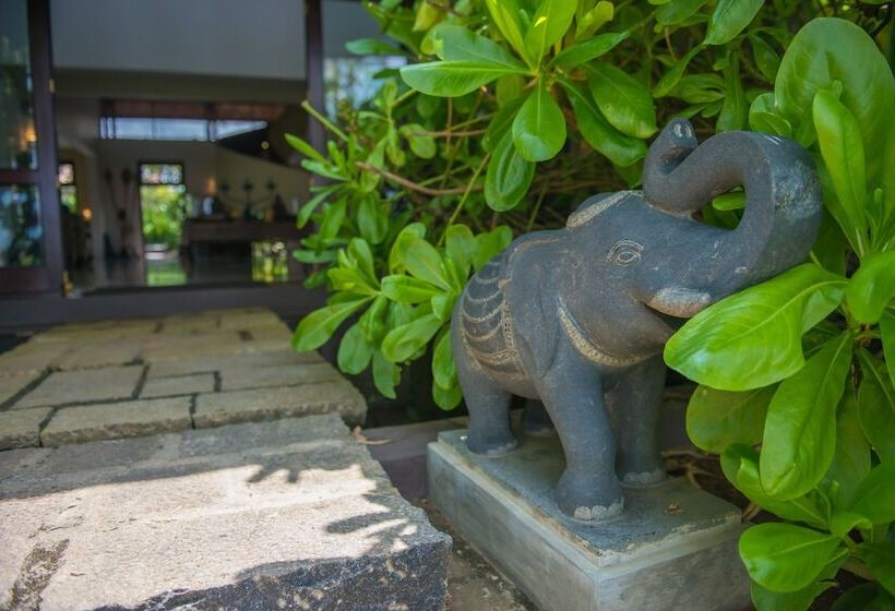 リゾートホテル Reef Villa