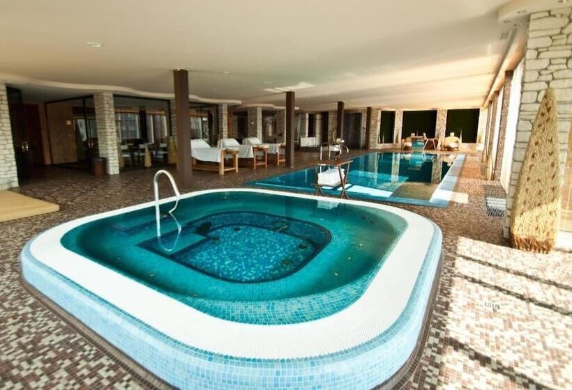 Royal Spa & Hotel Resort