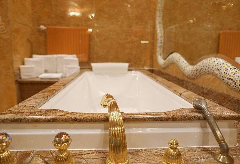 Royal Spa & Hotel Resort