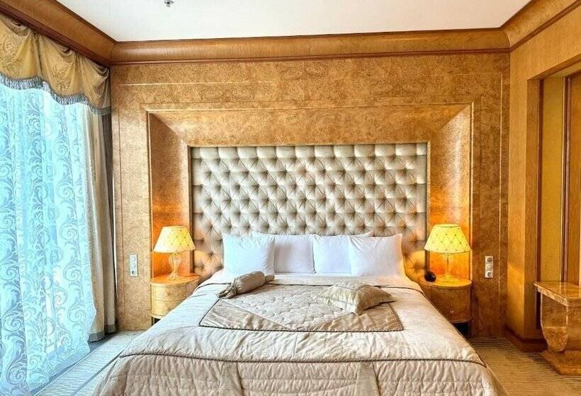 Royal Spa & Hotel Resort