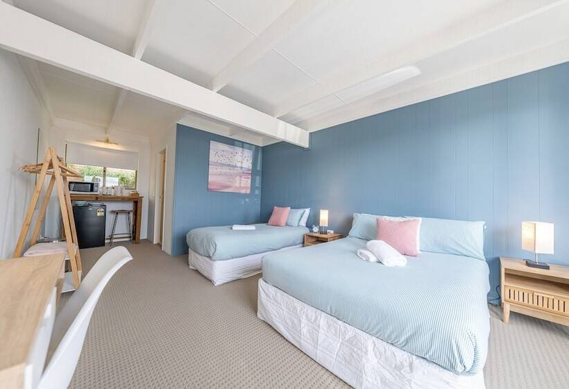Coast Motel Eden