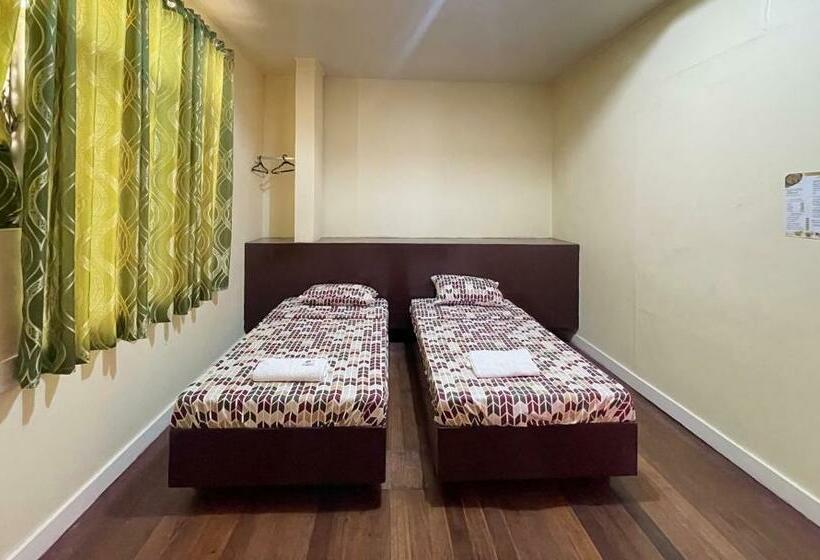 Bed and Breakfast Alta Ria Backpacker’s Inn And Alta Bistro