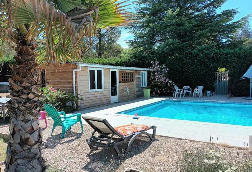 مبيت وإفطار Chambres Tomate, Dans Maison Avec Petit Escalier Et Stanna, à 6km Du Festival De Piano De La Roque D