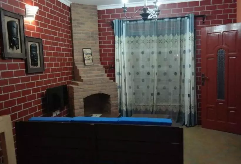 تختخواب و صبحانه Parachichi House Bnb