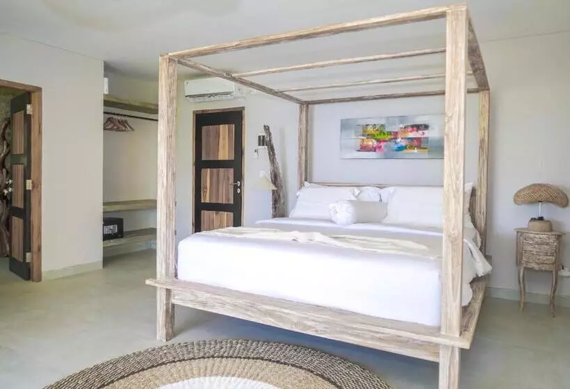 Hotelli Theodor At Labuan Bajo