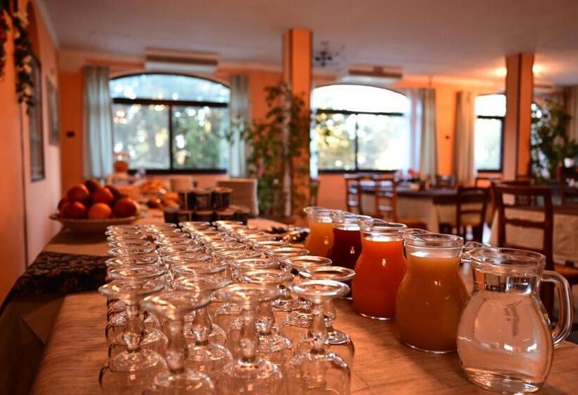 בית מלון כפרי Villa Paradiso