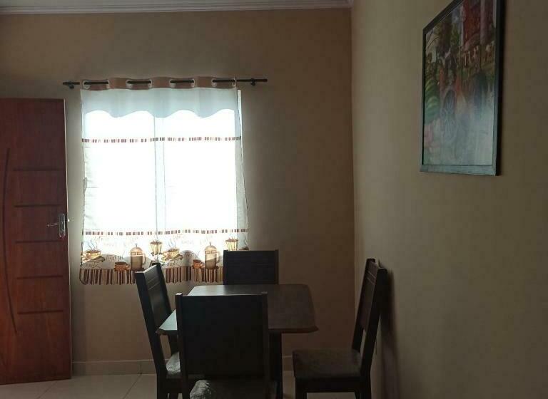 پانسیون Acomodação Barata