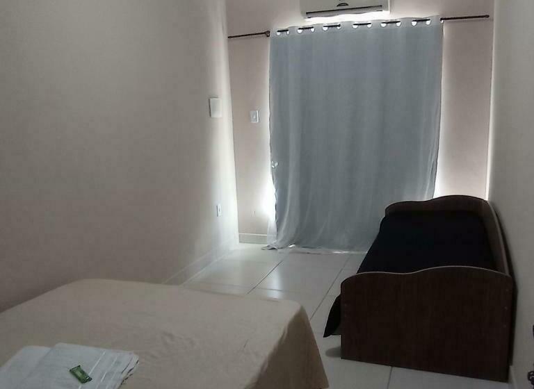 پانسیون Acomodação Barata