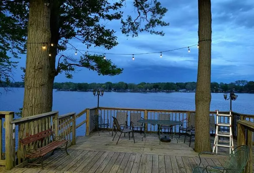 ホテル Shafer Lakeside Resort