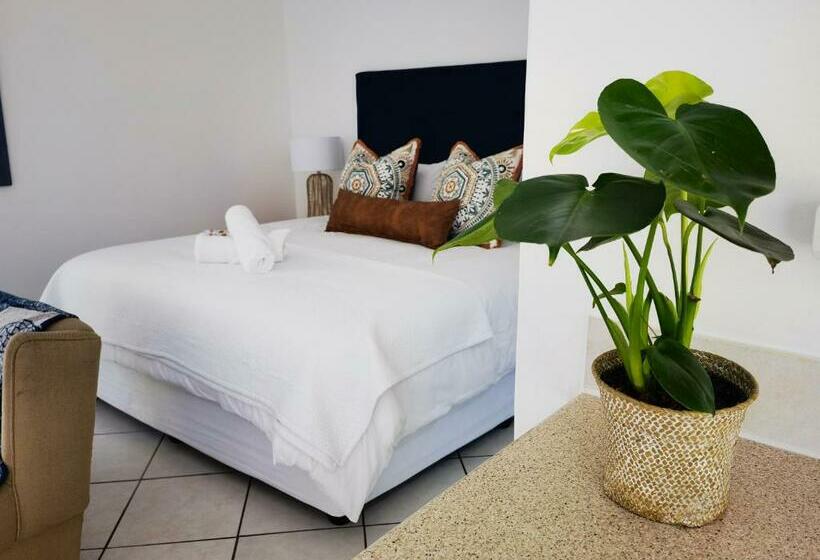 بنسيون The Yellow Door Guesthouse