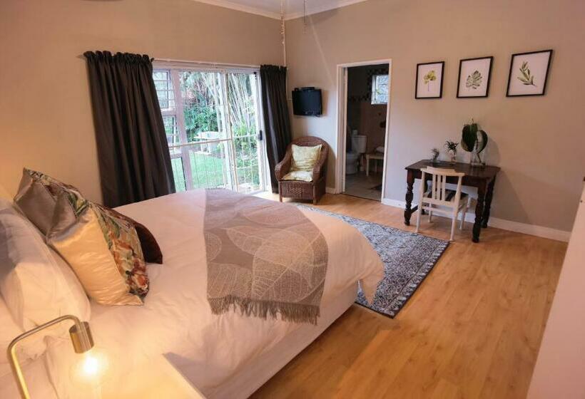 بنسيون The Yellow Door Guesthouse