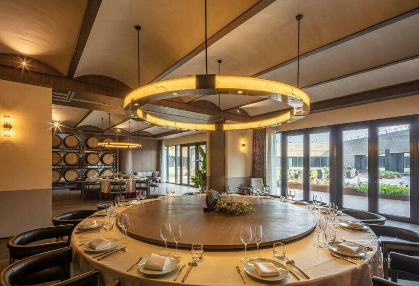 فندق Runaway Cow Winery Retreat