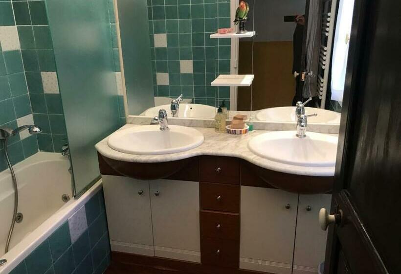 بنسيون Chambre Rose