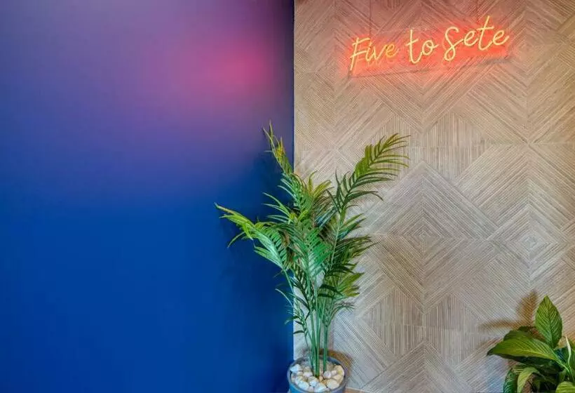 Hôtel Five To Sete