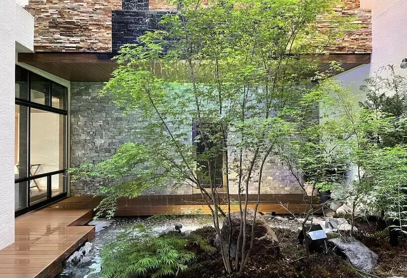 Hotelli La Vista Kusatsu Hills