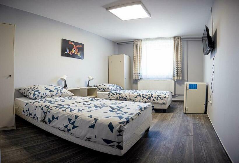 Общежитие Kisgáti Vendégház