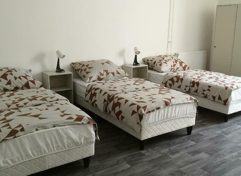 Общежитие Kisgáti Vendégház