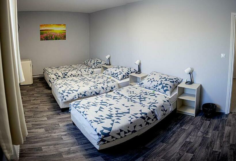 Общежитие Kisgáti Vendégház