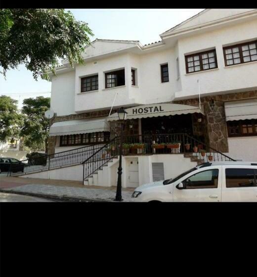 ペンション Hostal Asador Julian