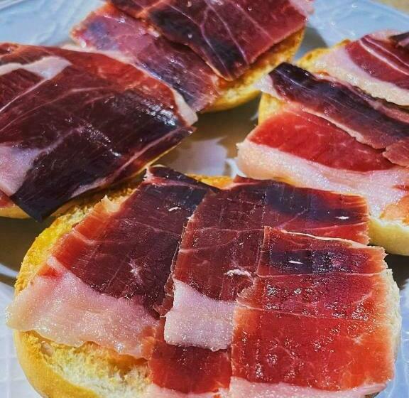 ペンション Hostal Asador Julian