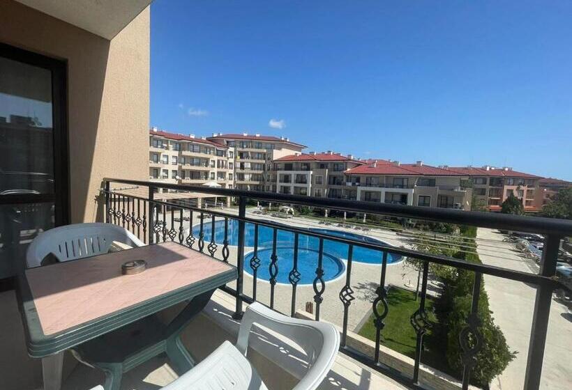 Sea Dreams Apartment