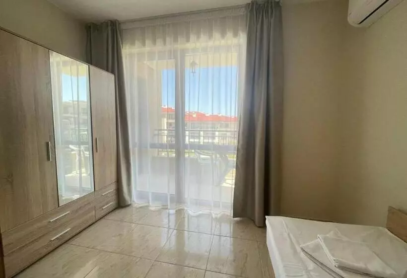 Sea Dreams Apartment