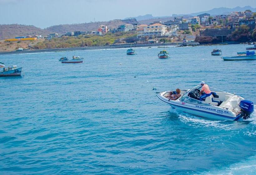 هتل Falucho Paradise Beach